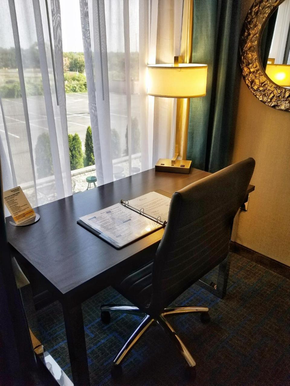 & Syracuse Airport - By Ihg 3* Liverpool
