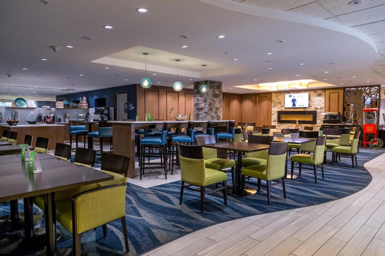 Hotel & Syracuse Airport - By Ihg 3*