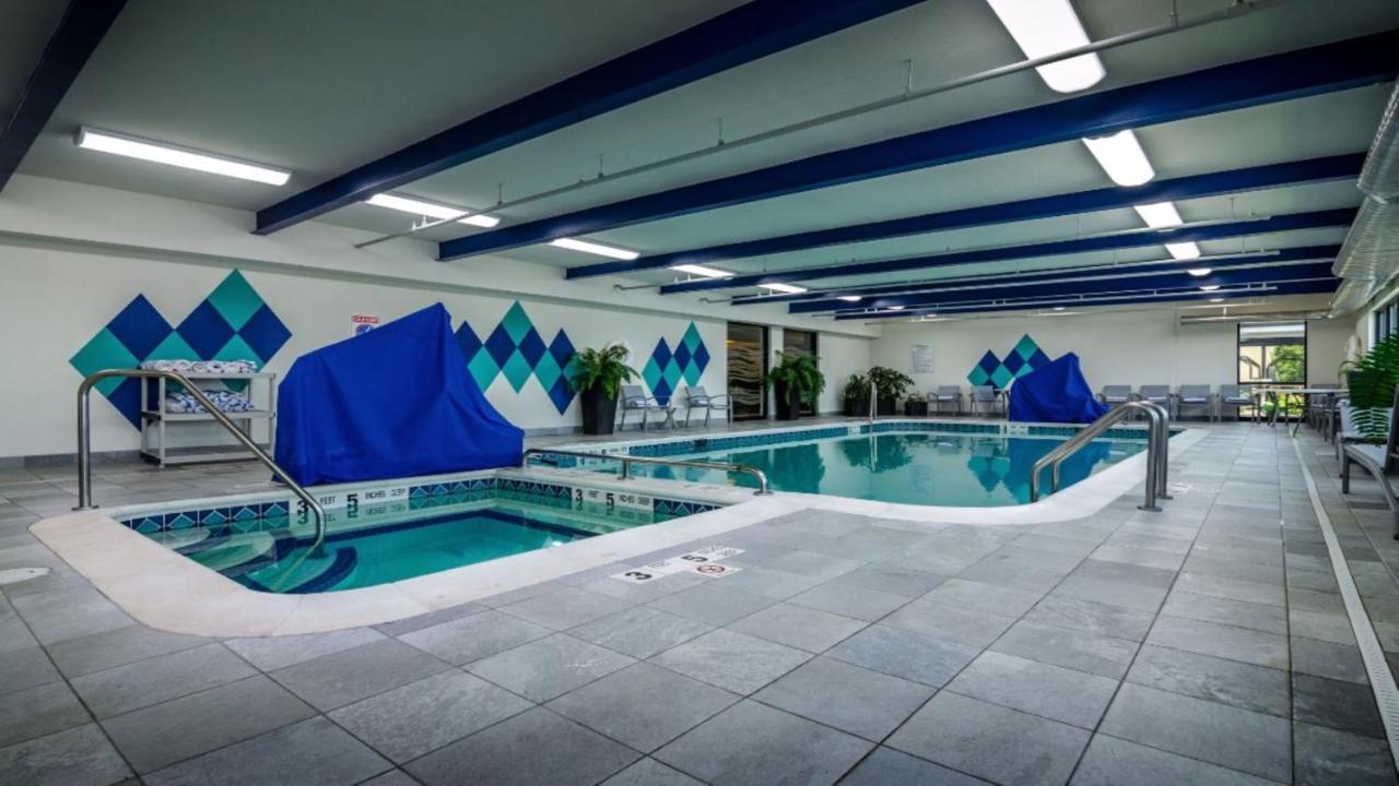 Hotel & Syracuse Airport - By Ihg